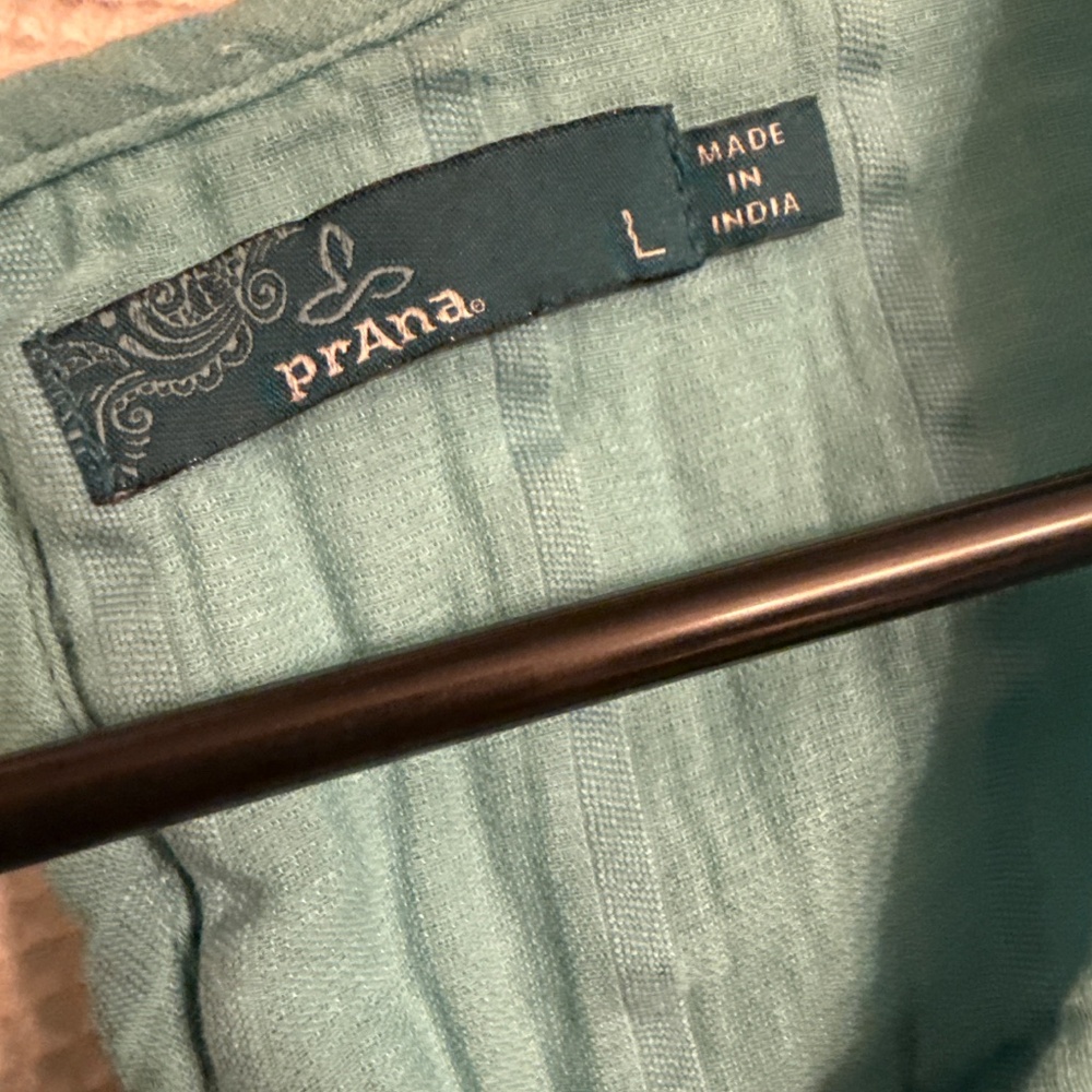 Prana turquoise blouse women’s size large - Picture 2 of 5